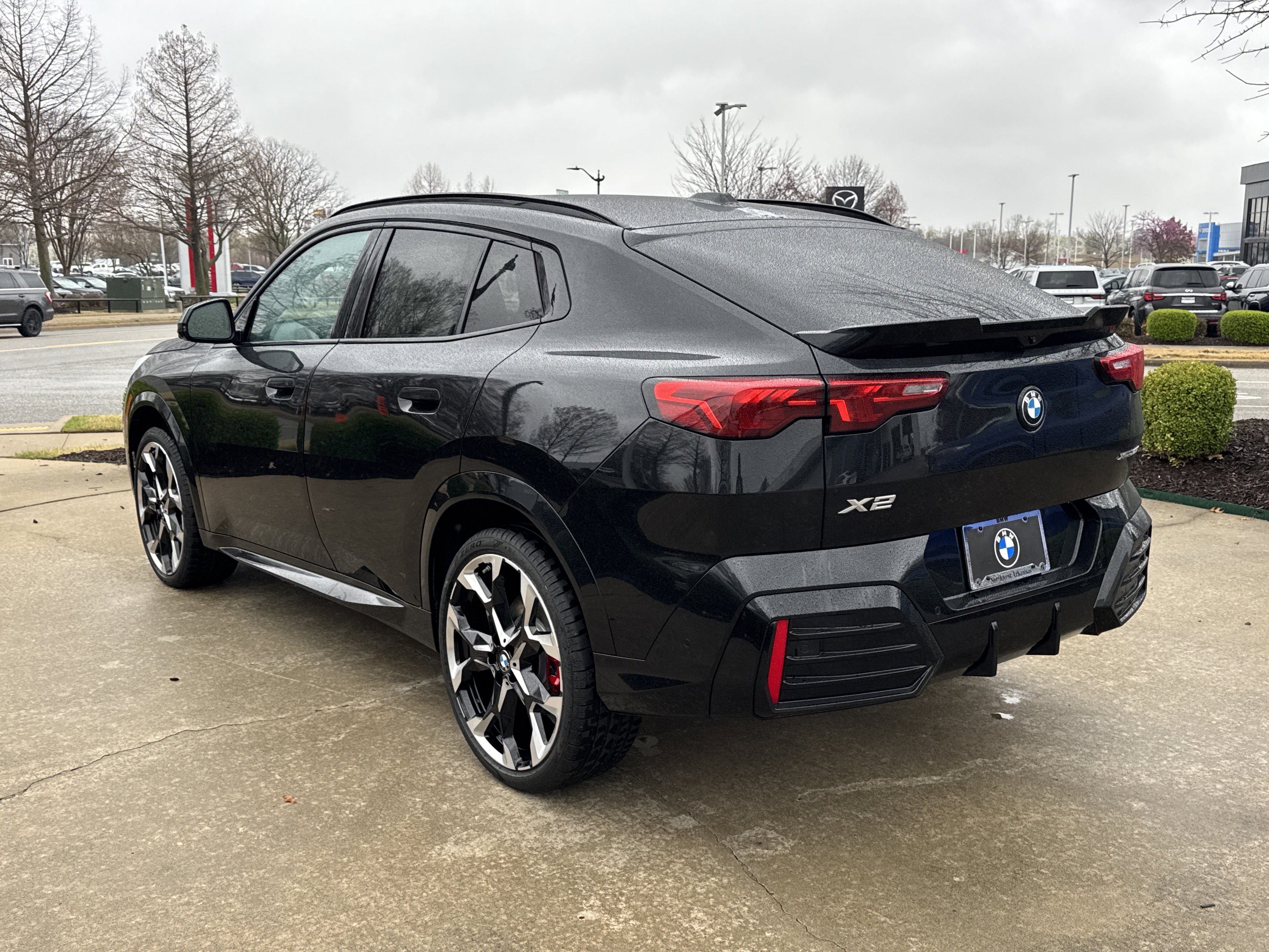 New 2026 BLACK SAPHORE BMW xDrive28i image 3