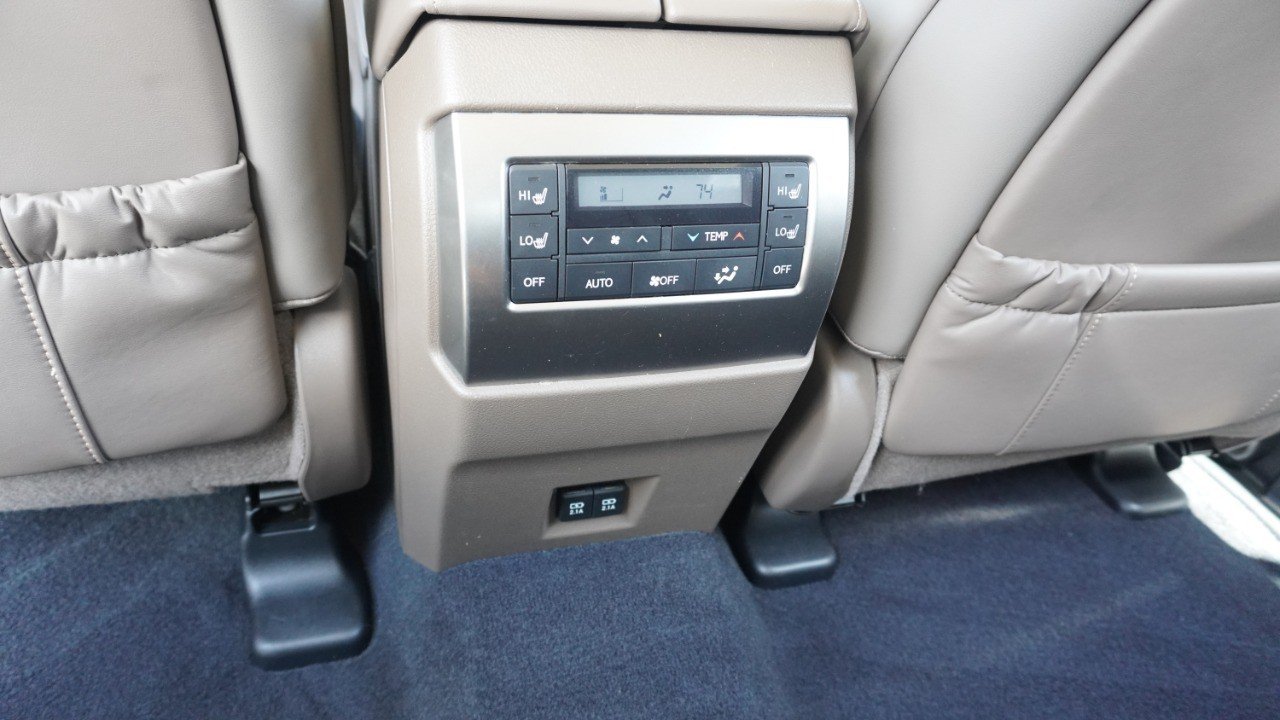 Certified Used 2023 EMINENT WHITE PEARL Lexus GX 460 Premium image 35