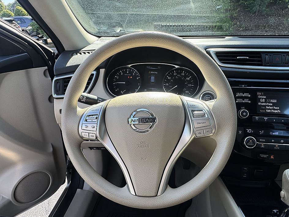Used 2014 Gun Metallic Nissan SV image 12