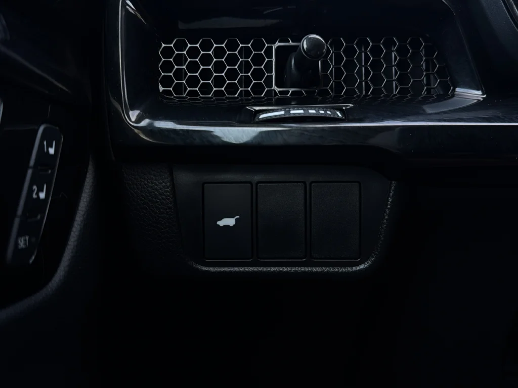 Used 2026 Black Honda EX-L image 17