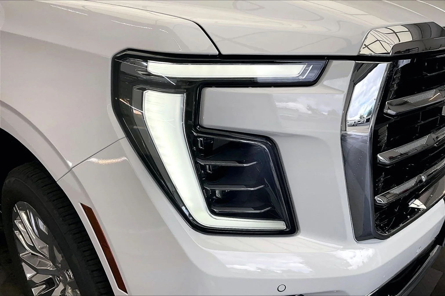 New 2026 Summit White GMC Elevation image 15