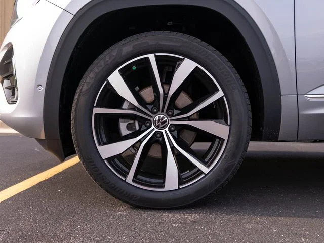 New 2026 Silver Volkswagen 2.0T SEL Premium R-Line image 11