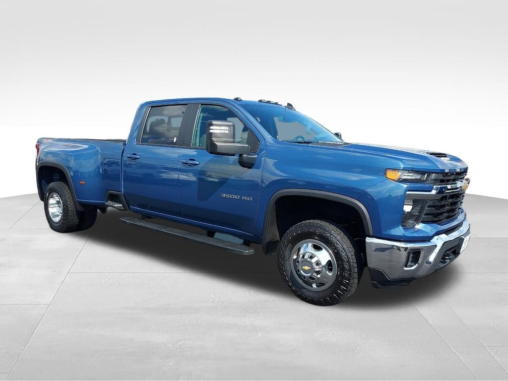 Used 2024 Blue Chevrolet LT image 7