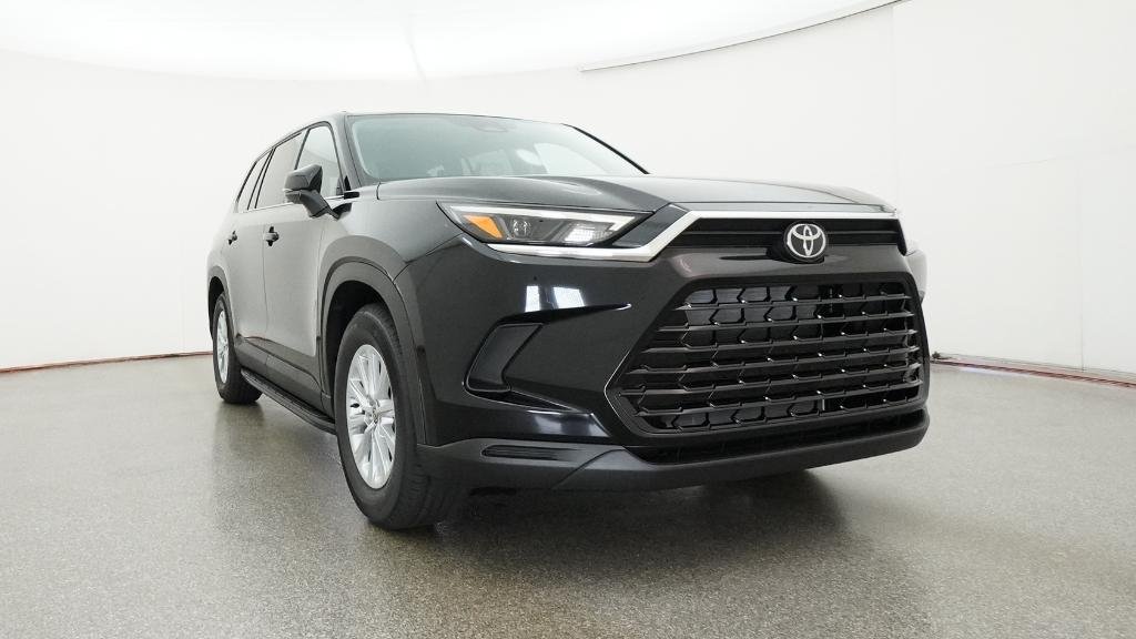 New 2026 Midnight Black Metallic Toyota XLE image 13
