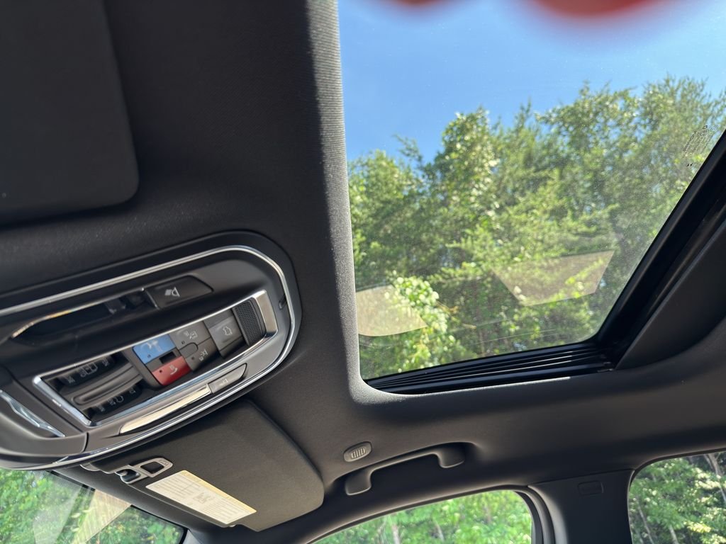Used 2024 Baltic Gray Metallic Clearcoat Jeep Altitude X image 22