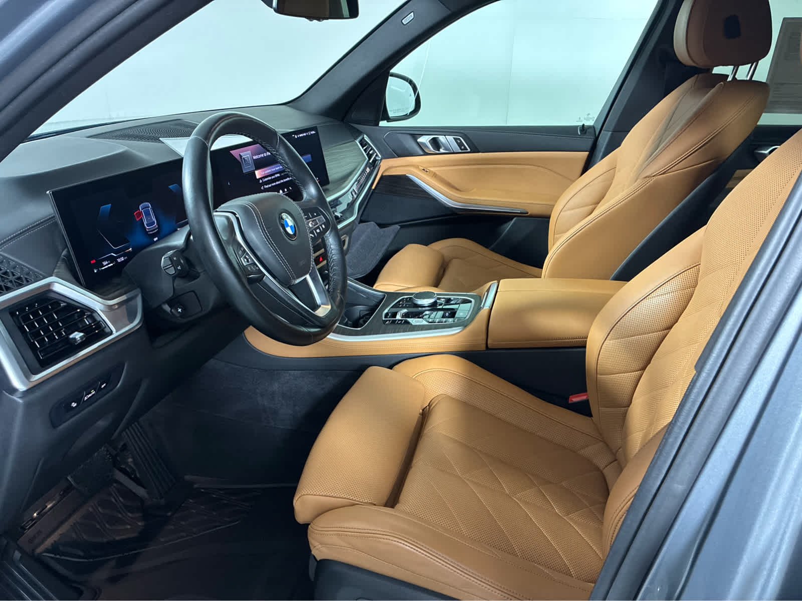 Certified Used 2024 Skyscraper Grey Metallic BMW xDrive40i image 7