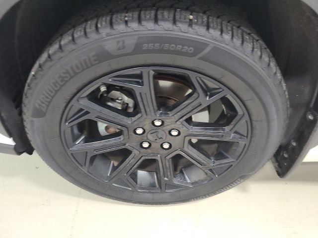 Used 2023 Wind Chill Pearl Toyota LE image 34