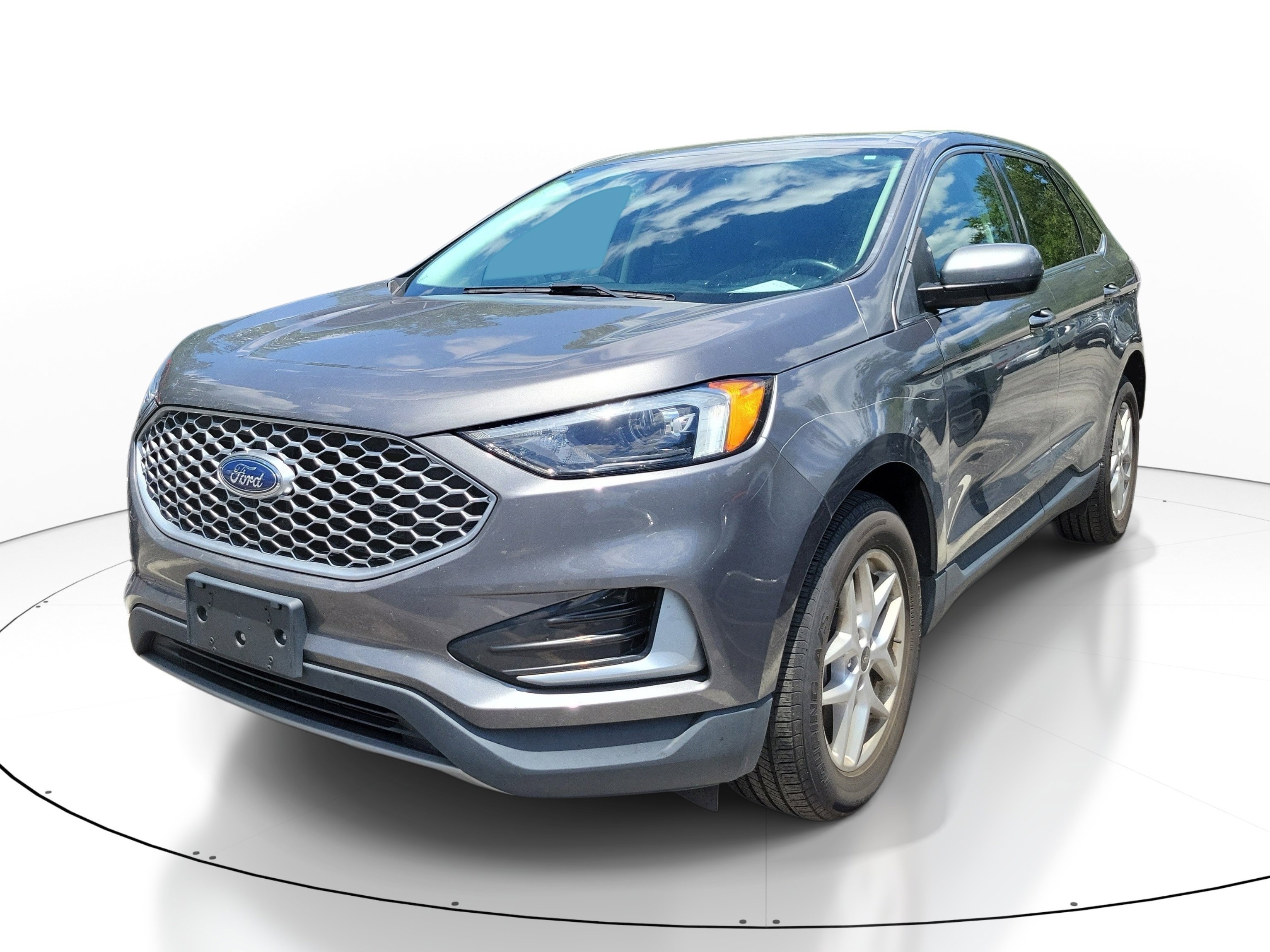 Used 2023 Gray Metallic Ford SEL image 1