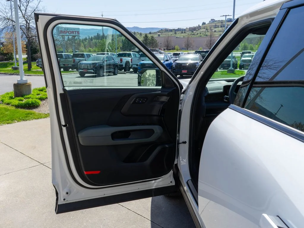 New 2027 Glacial White Pearl Kia X-Pro SX Prestige image 19
