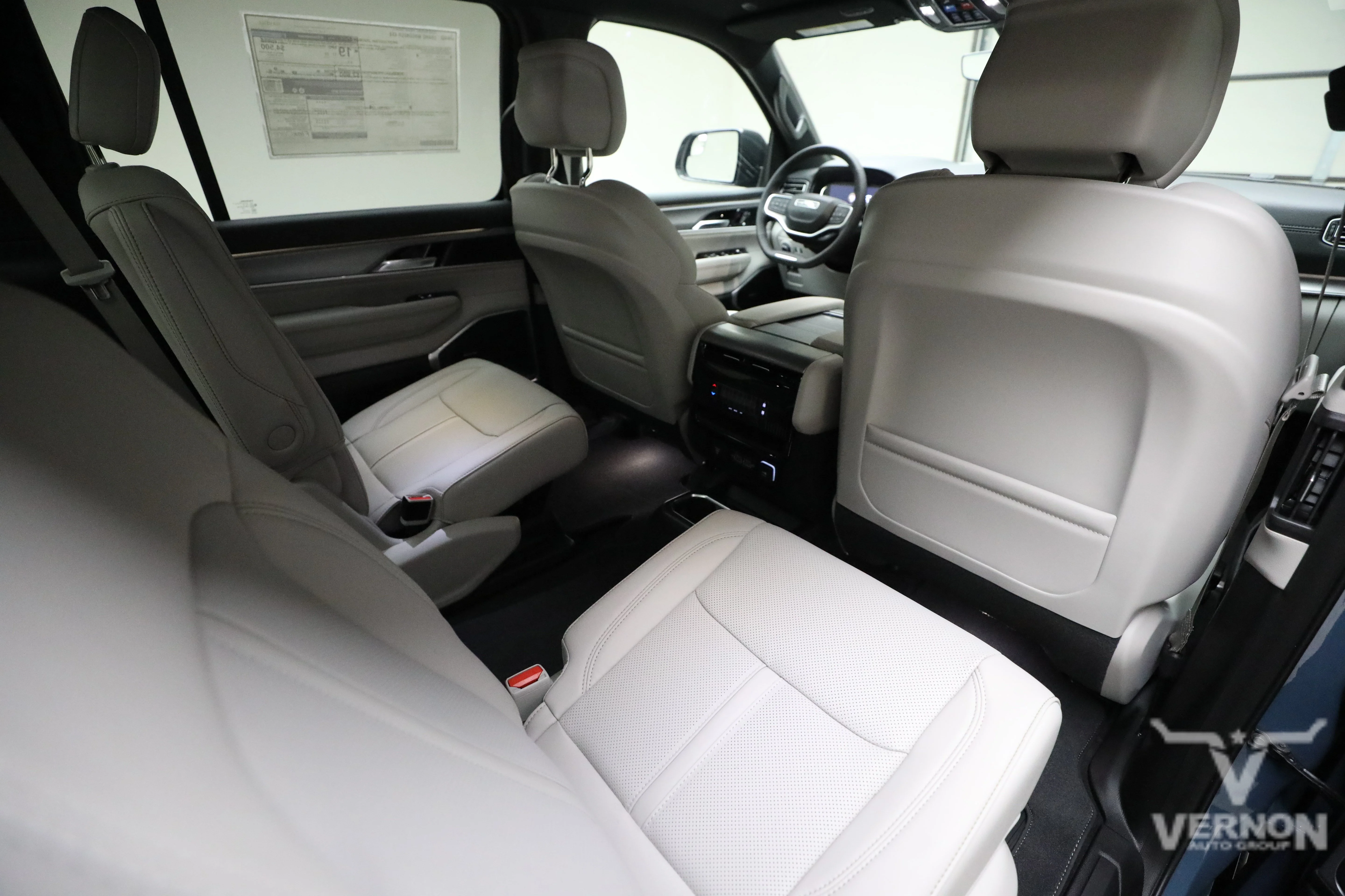 New 2026 Jeep Grand Wagoneer Base 4x4