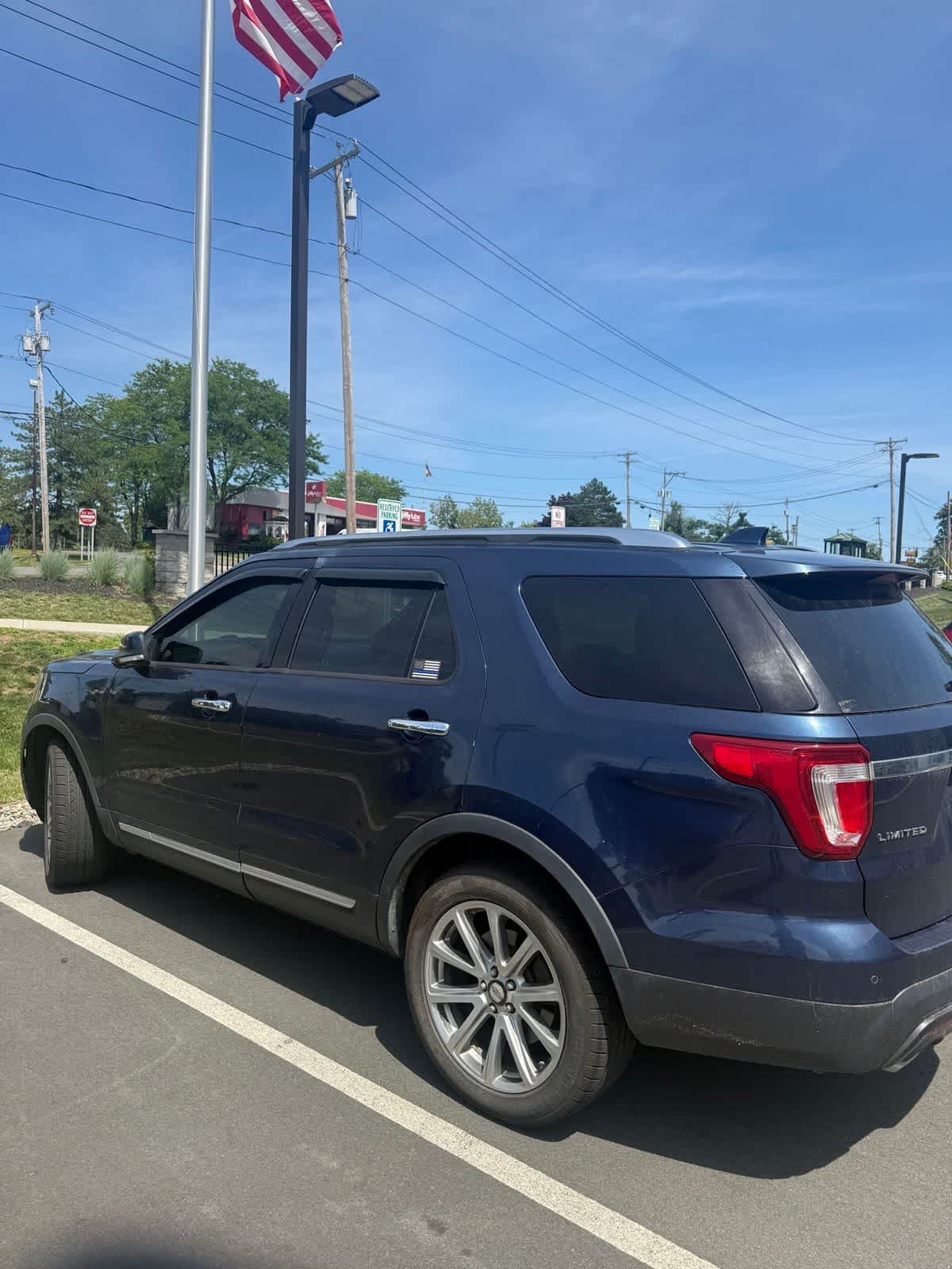 Used 2016 Blue Jeans Metallic Ford Limited image 3