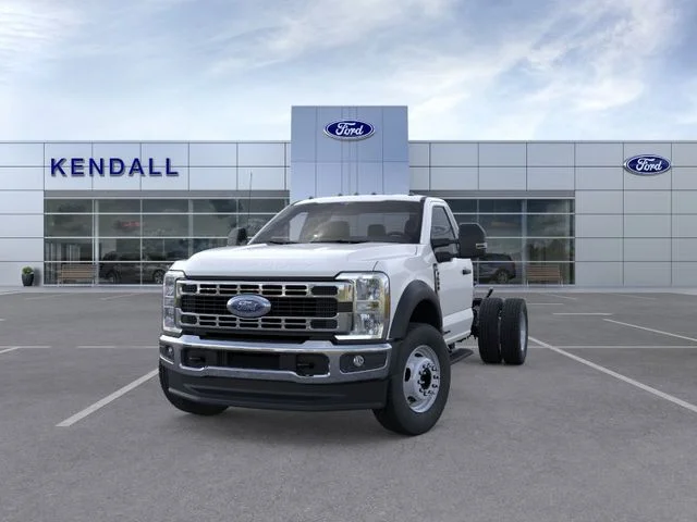 2025 Ford F-600 Super Duty Chassis Cab XL - Photo 2