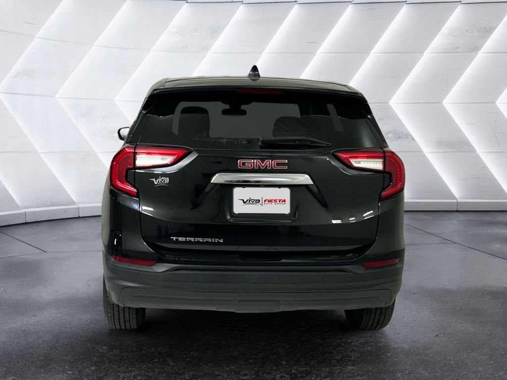Used 2024 Black GMC SLE image 5