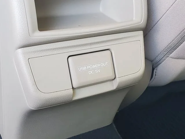 Used 2018 Crystal White P Subaru Premium image 22