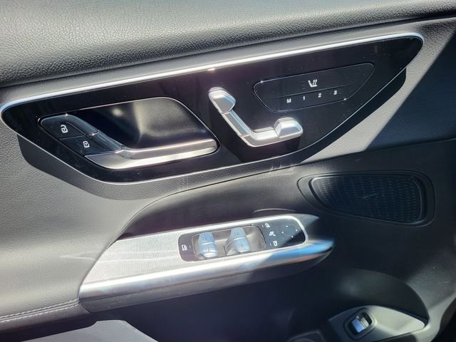 New 2026 Black Mercedes-Benz GLC 300 image 10