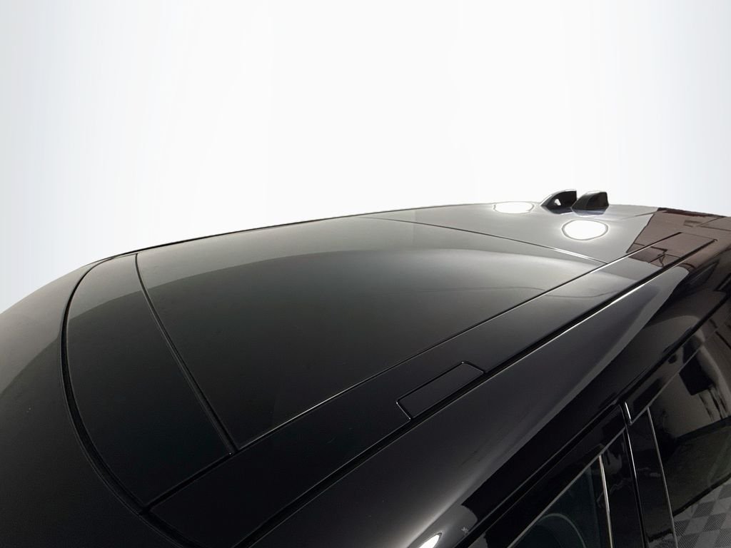 New 2026 Fuji White Land Rover SE image 23