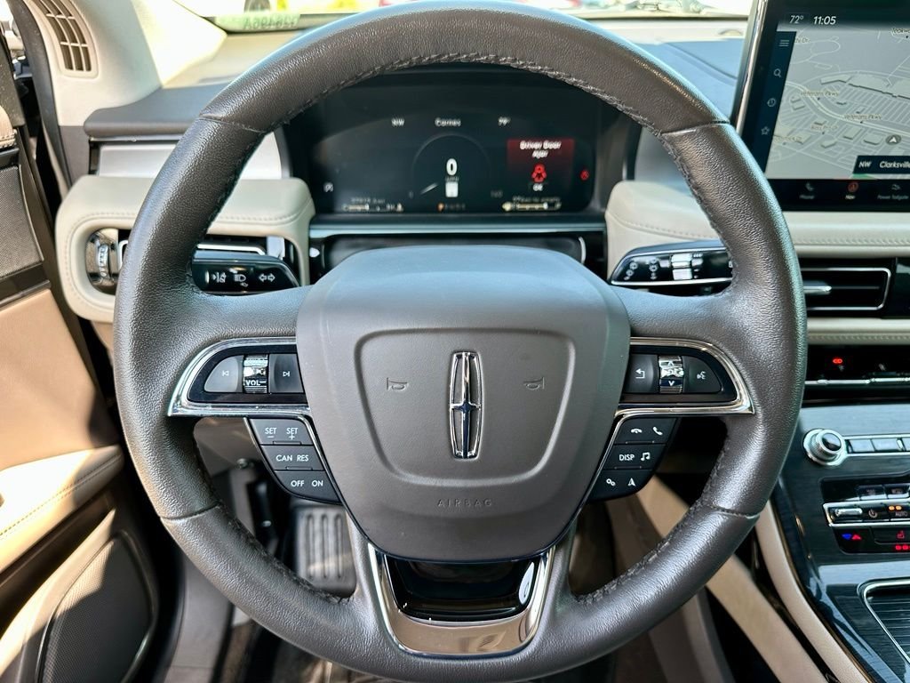 Used 2023 Gray Lincoln Standard image 33