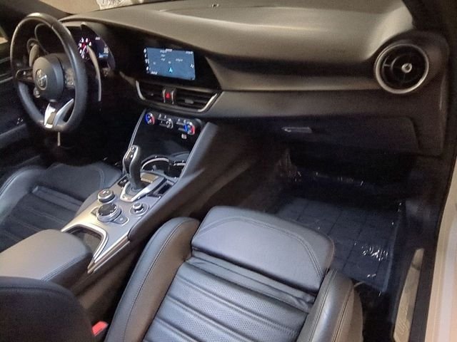 Certified Used 2022 White Alfa Romeo Veloce image 28