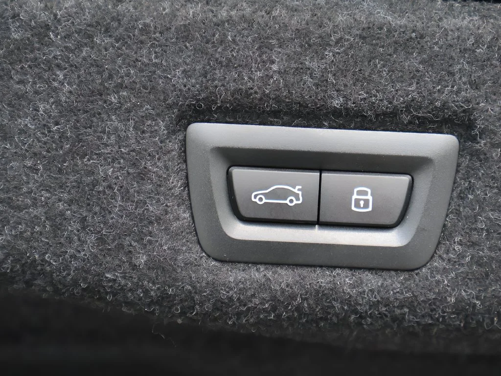 Used 2024 Carbon Black Metallic BMW 530i xDrive image 18