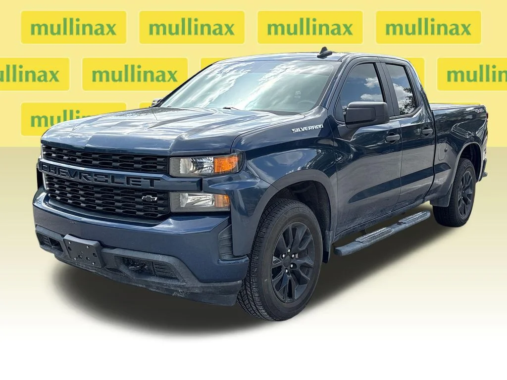 Certified Used 2020 Blue Chevrolet Custom image 15
