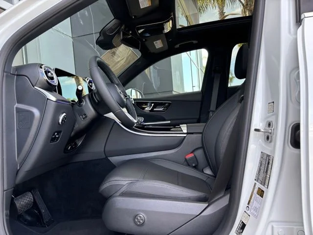 Used 2026 White Mercedes-Benz GLC 300 image 8
