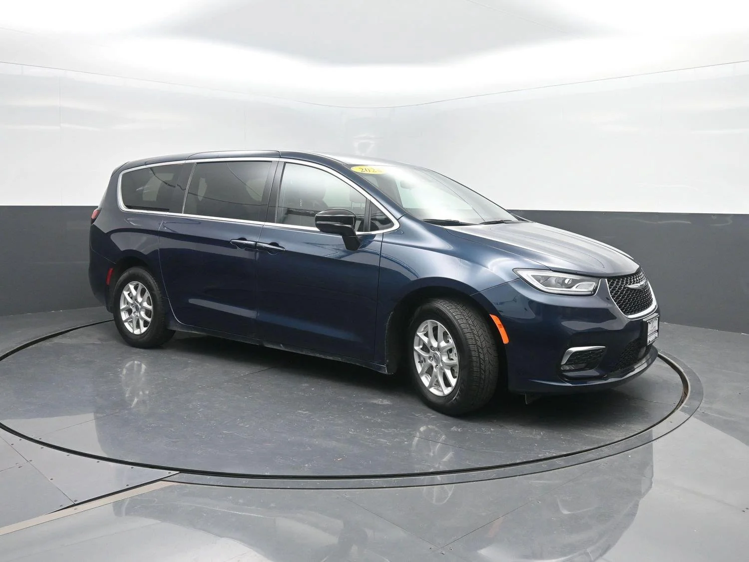 Used 2024 Fathom Blue Pearlcoat Chrysler Touring image 4