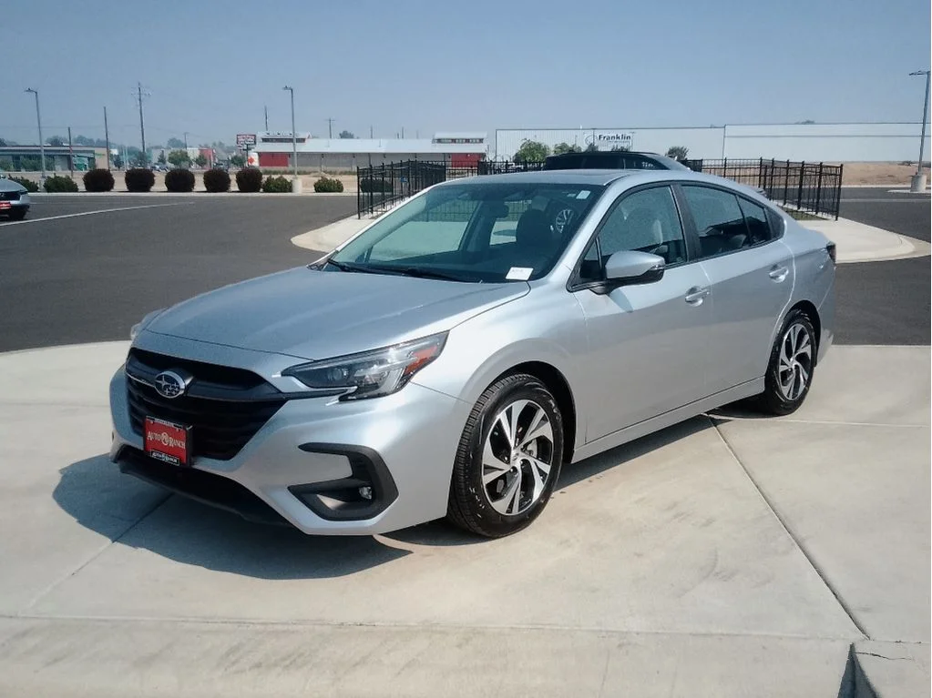 Certified Used 2025 ICE SILVER METALLIC Subaru Premium image 7