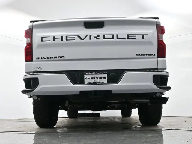 Used 2025 Summit White Chevrolet Custom image 27
