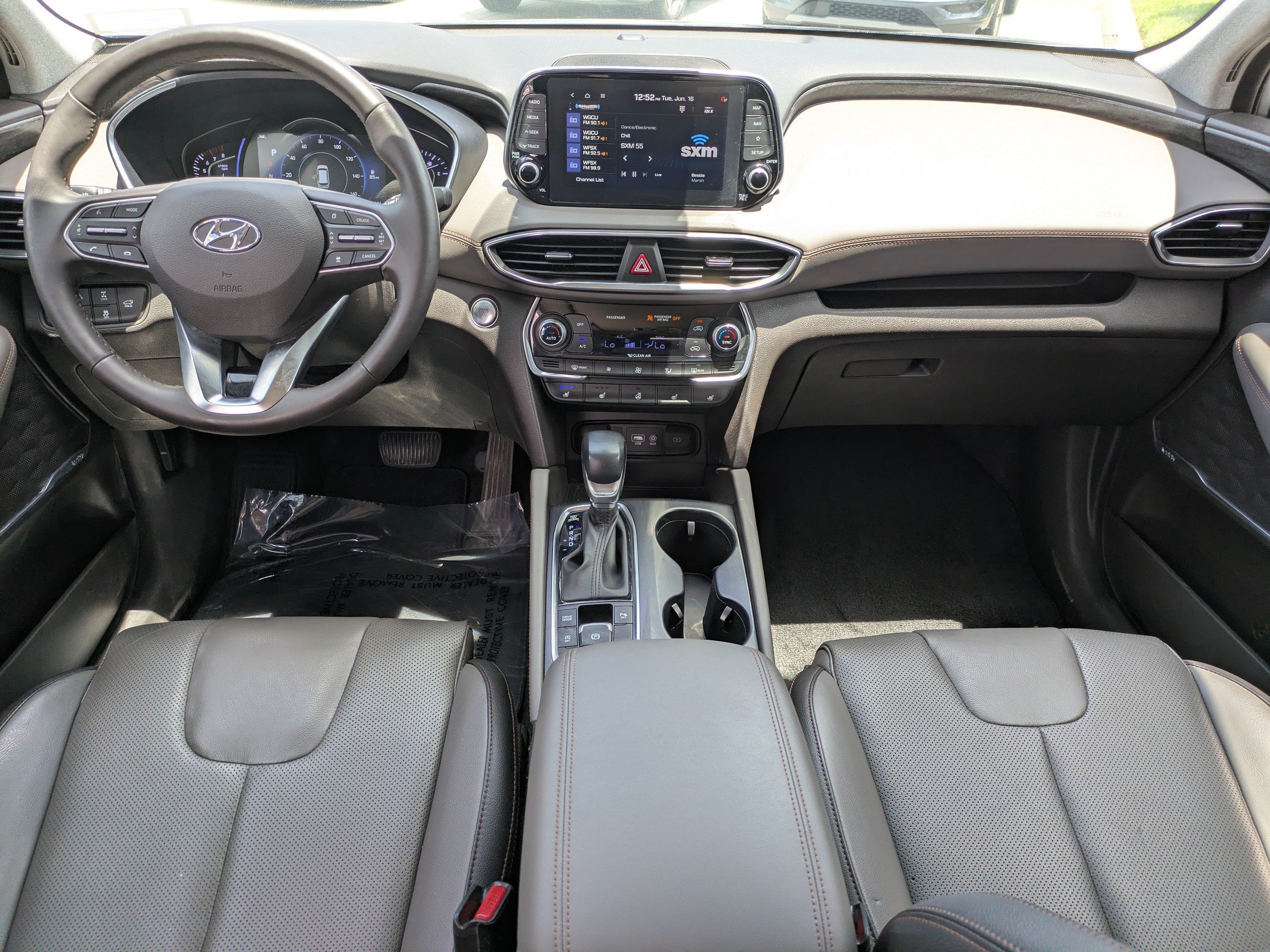 Used 2020 Shimmering Silver Pearl Hyundai LIMITED image 14