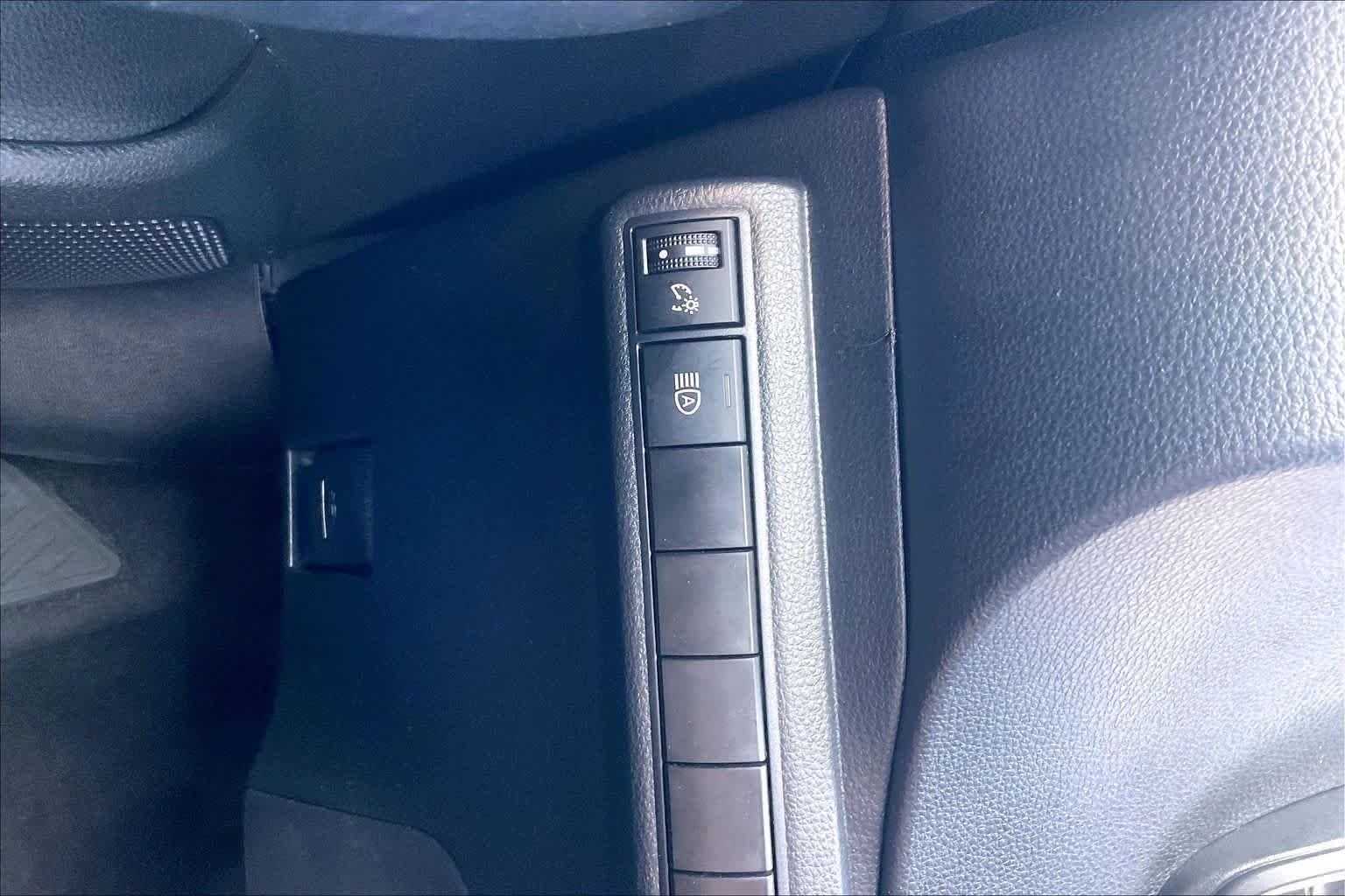 Used 2024 Ice Cap Toyota SE image 31