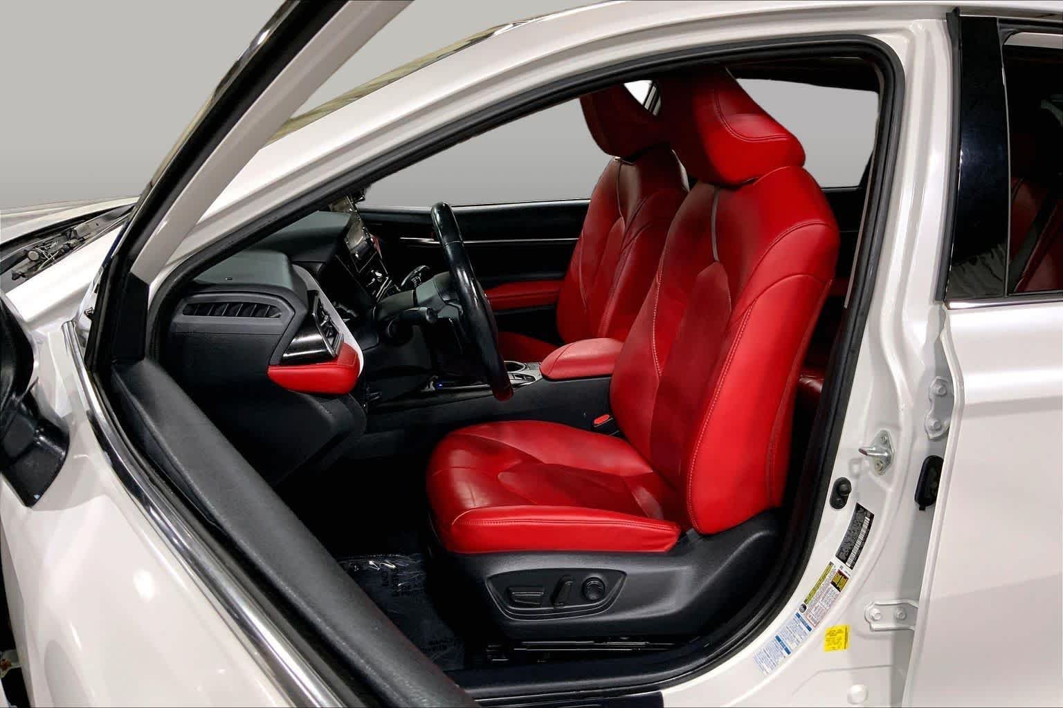 Used 2021 Wind Chill Pearl Toyota XSE image 8