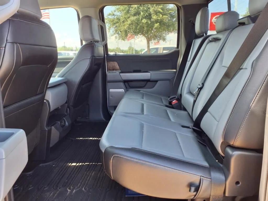 Used 2021 White Ford Lariat image 5