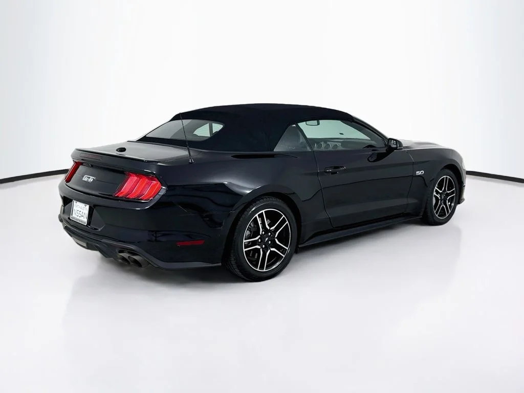 Used 2018 Black Ford GT Premium image 7