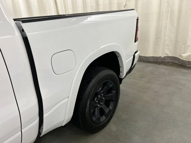 Used 2025 White Ram Big Horn/Lone Star image 25