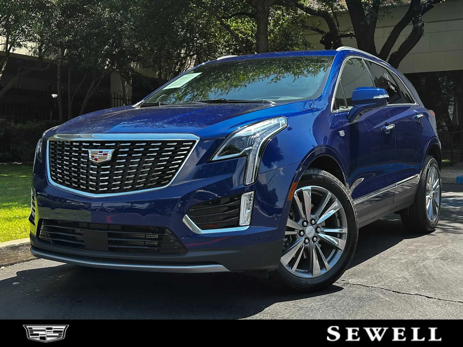 2025 Cadillac XT5 AWD Premium Luxury's photo