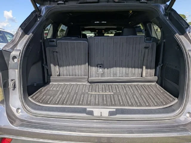 Used 2021 Magnetic Gray M Toyota XSE image 12