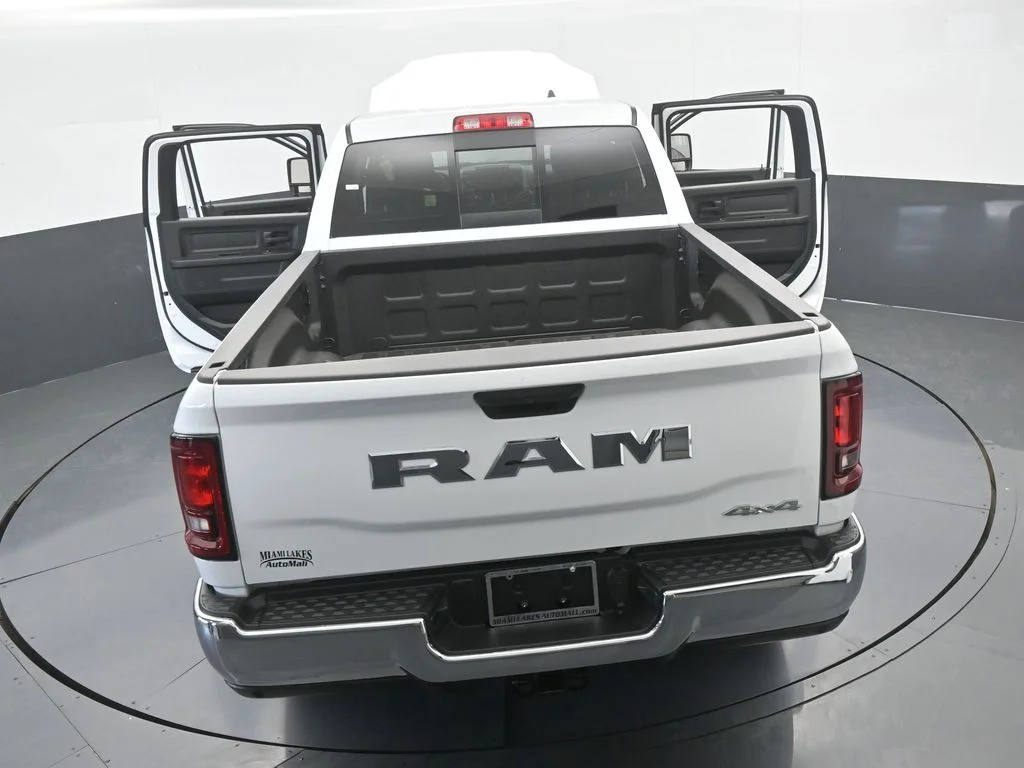 New 2026 Bright White Clear-Coat Exterior Paint RAM Tradesman image 69
