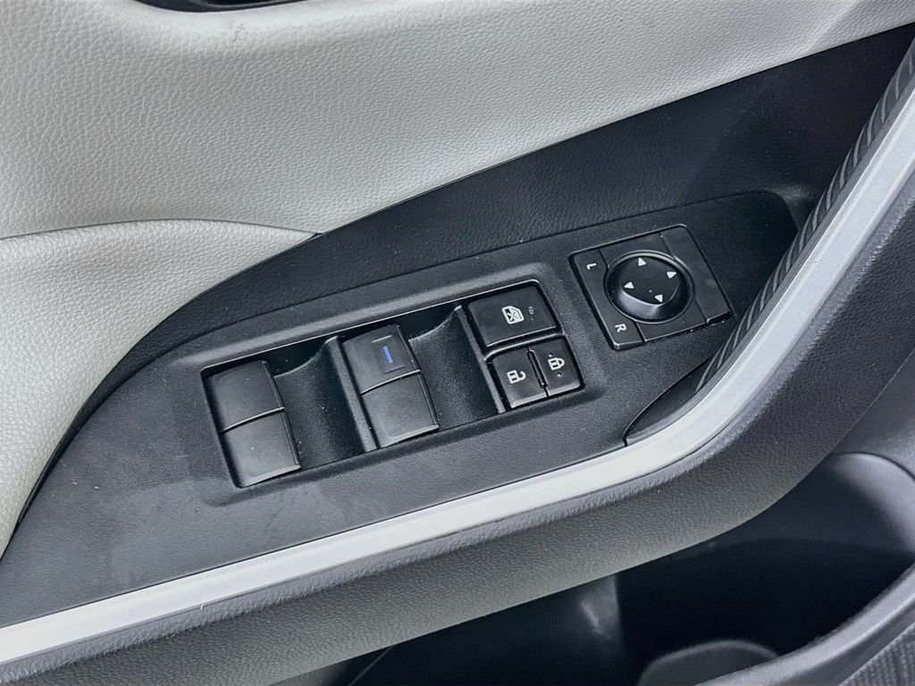Used 2021 Pearl Toyota XLE image 19