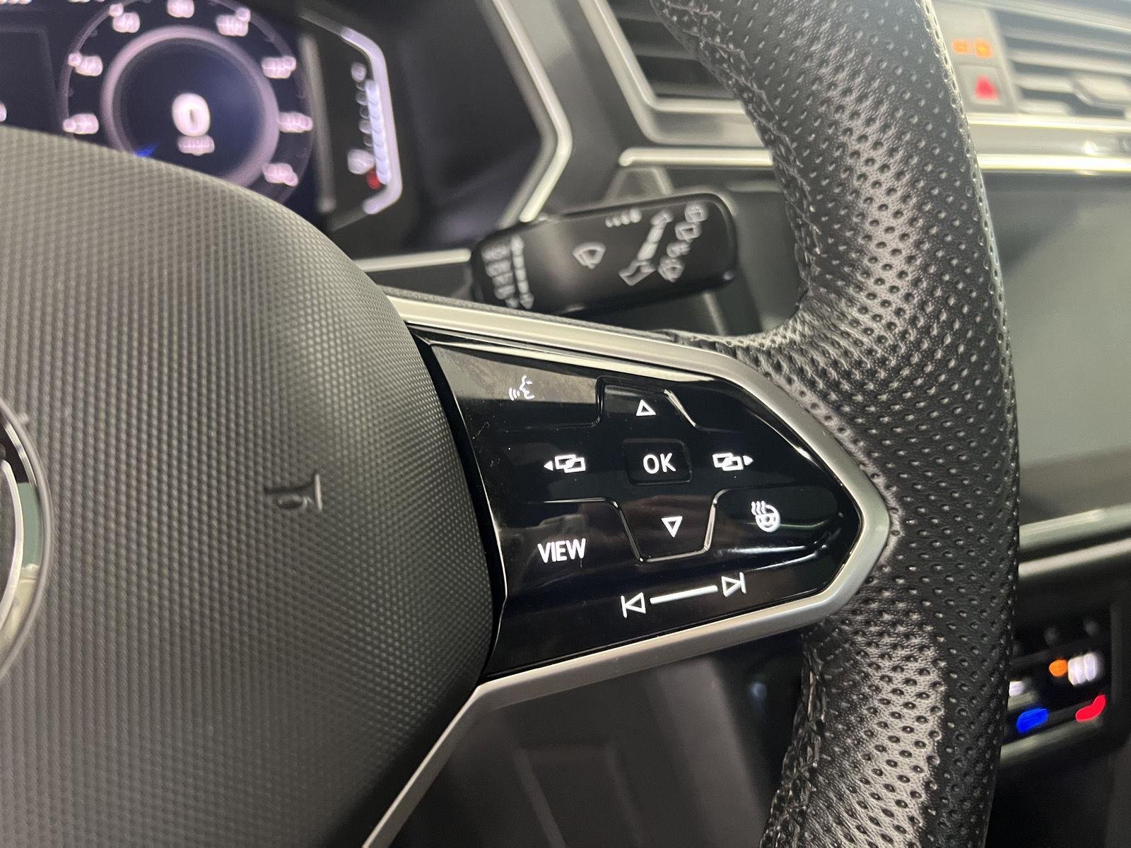 2022 Volkswagen Tiguan SEL R-LINE - Photo 24