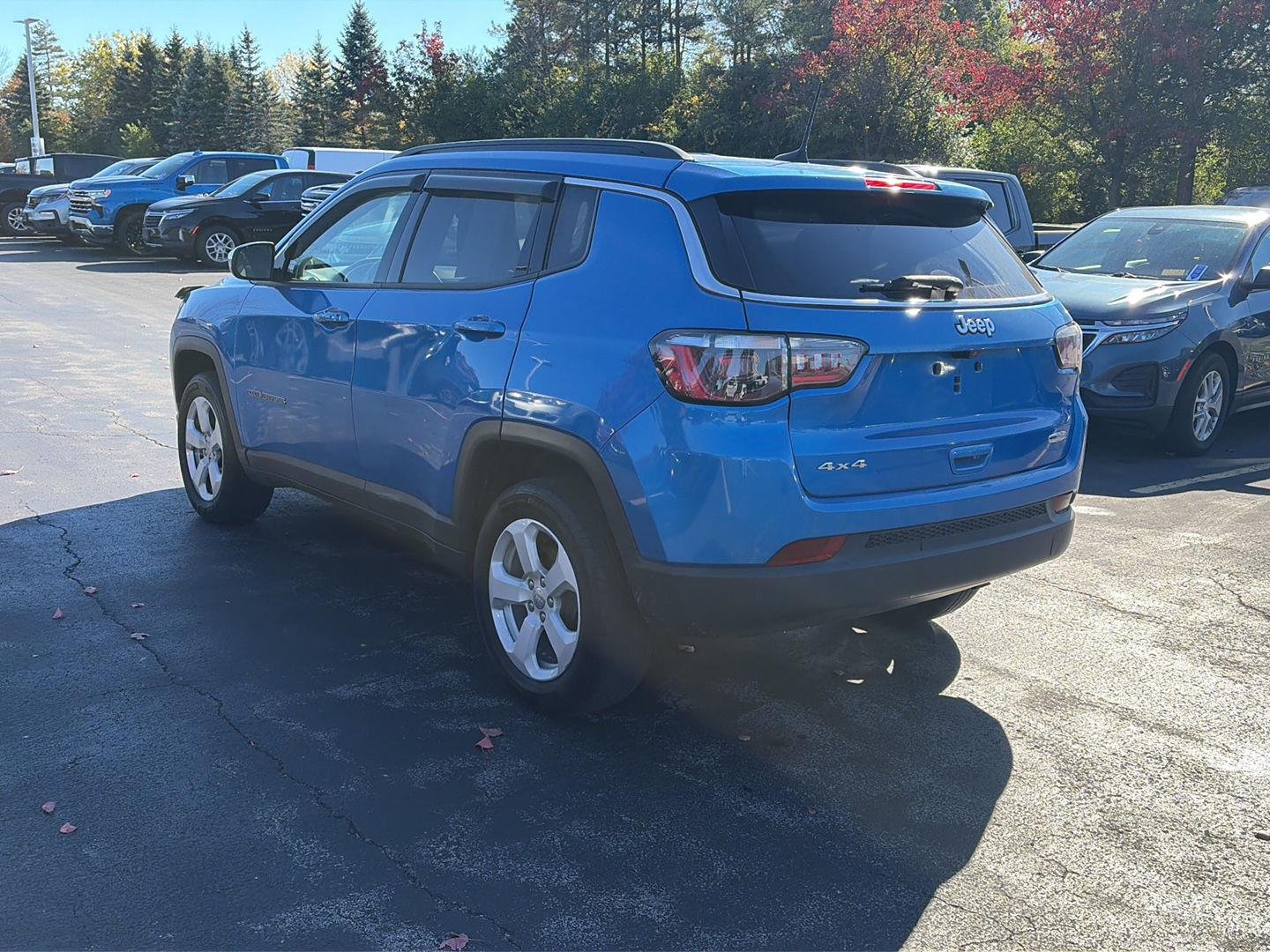 Used 2020 Laser Blue Pearlcoat Jeep Latitude image 5