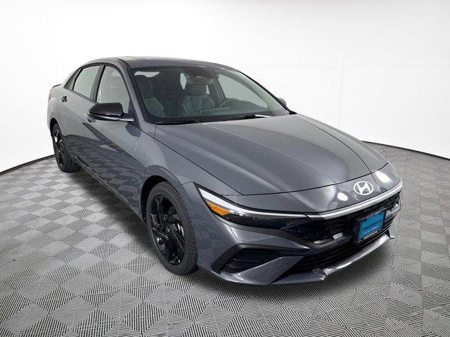 New 2026 Gray Hyundai SEL Sport Plus image 4