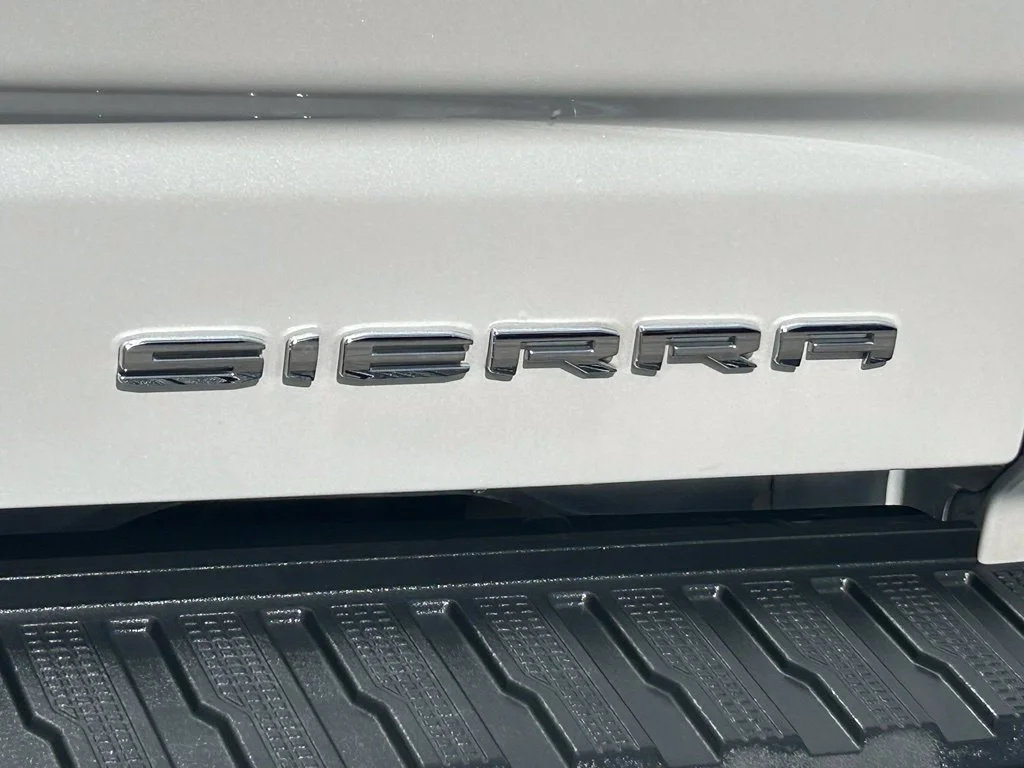 Used 2021 White Frost GMC Denali image 23