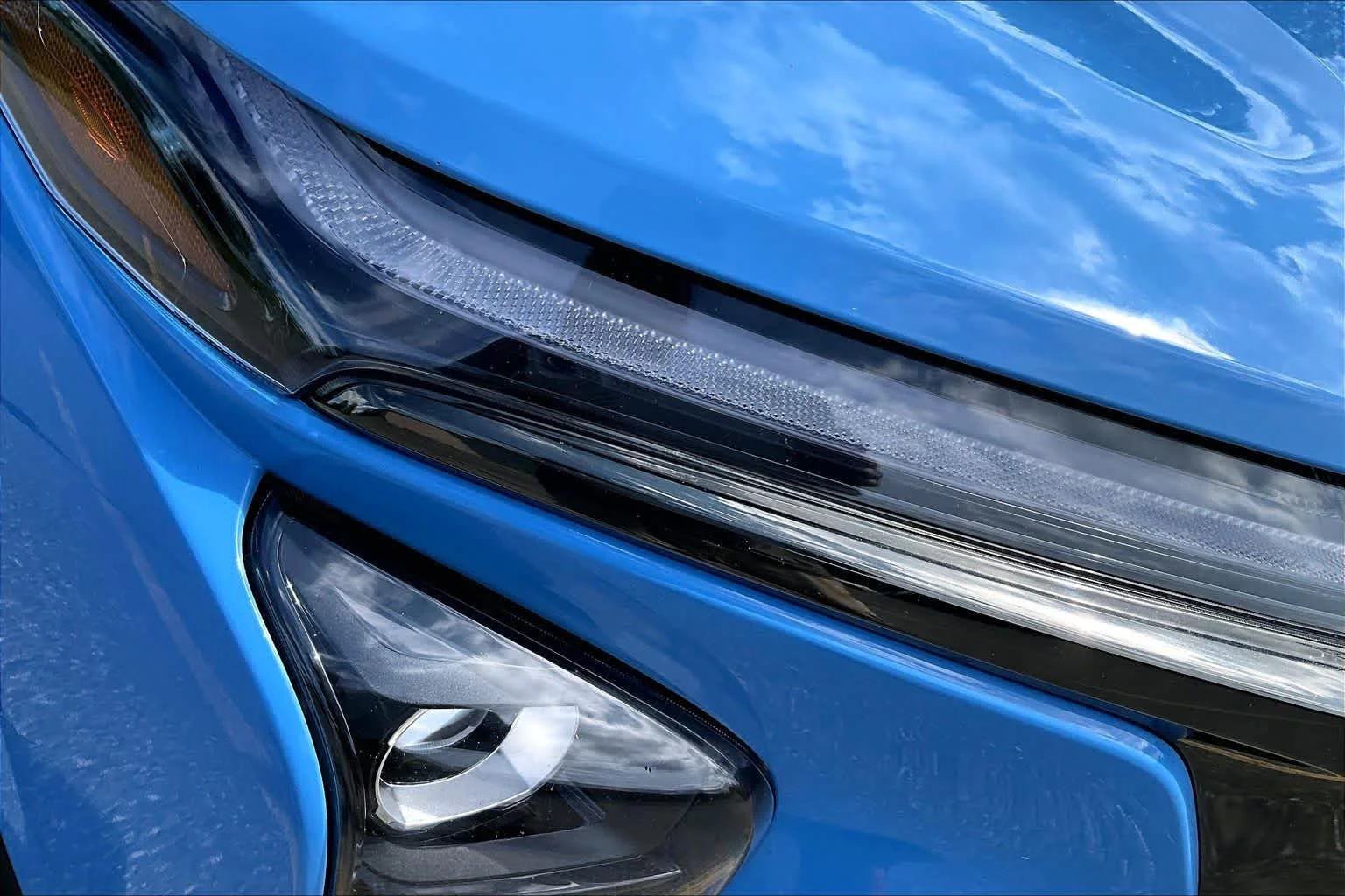 Used 2024 Fountain Blue Chevrolet 2RS image 27