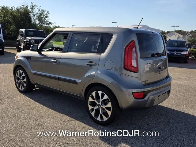 Used 2012 Silver Kia Exclaim image 10