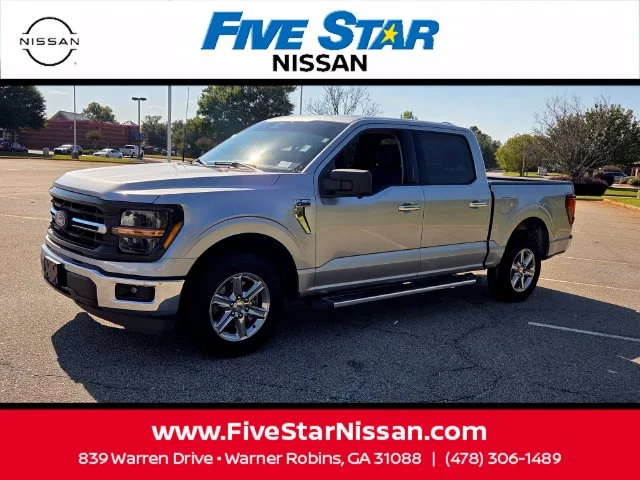 Used 2024 Silver Ford XLT image 3