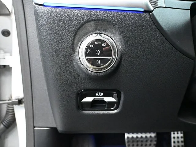 2025 Mercedes-Benz CLE AMG 53 - Photo 38