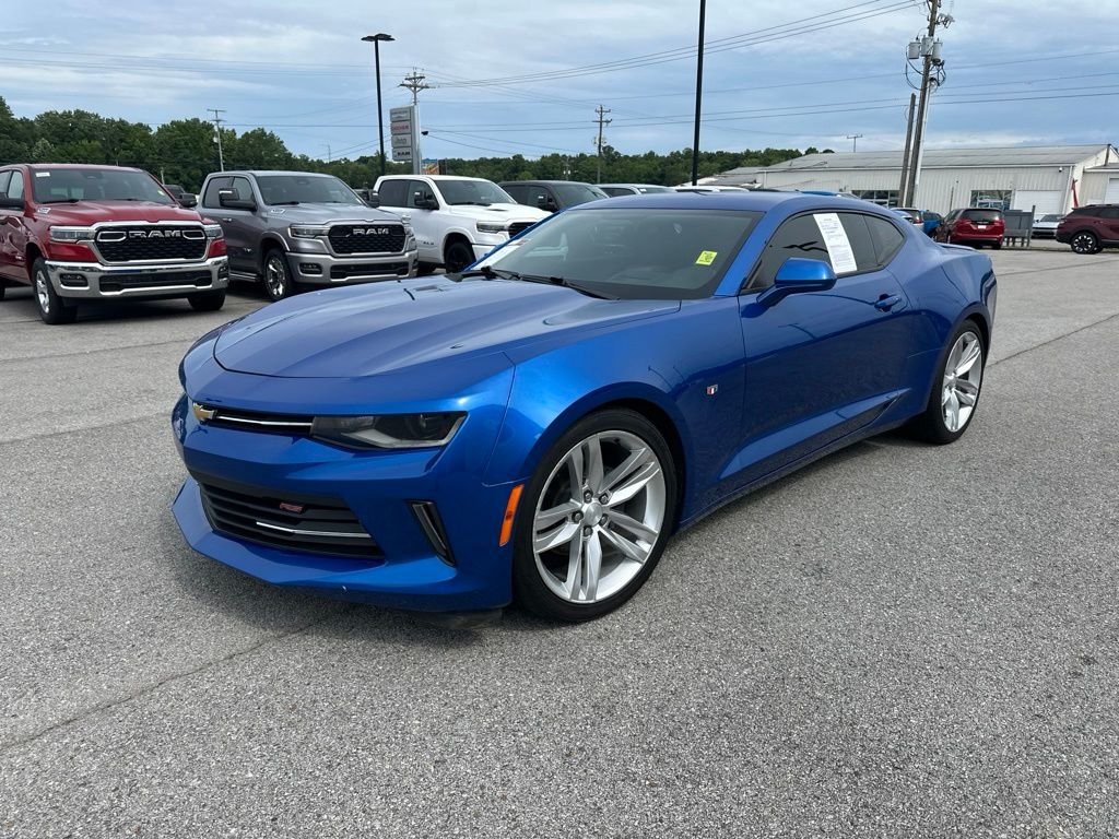 Used 2018 Blue Chevrolet 2LT image 3