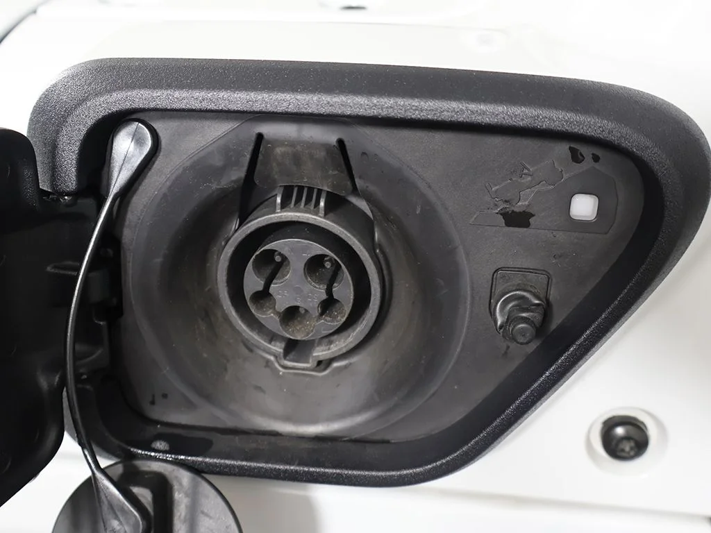 Used 2022 White Jeep Unlimited Rubicon 4xe image 59