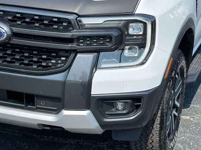 Certified Used 2024 Oxford White Ford Lariat image 9