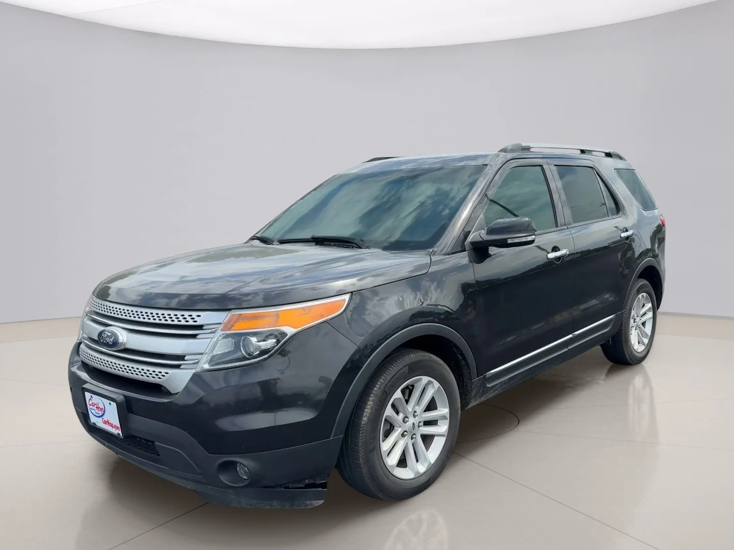 Used 2015 Black Ford XLT image 1